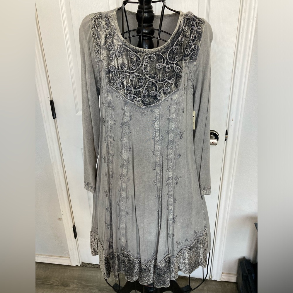 Indigo threads women’s gray dress nwt medium